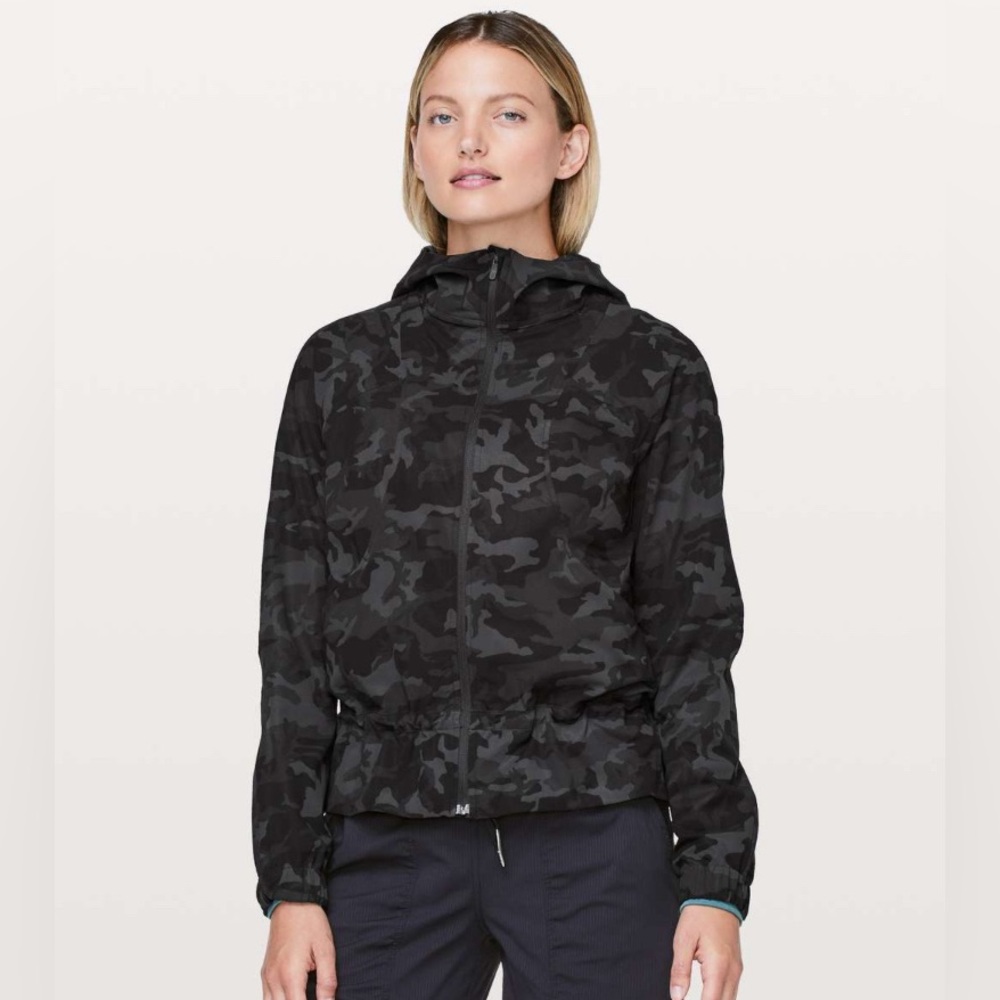 Lululemon “pack it up” jacket NWOT